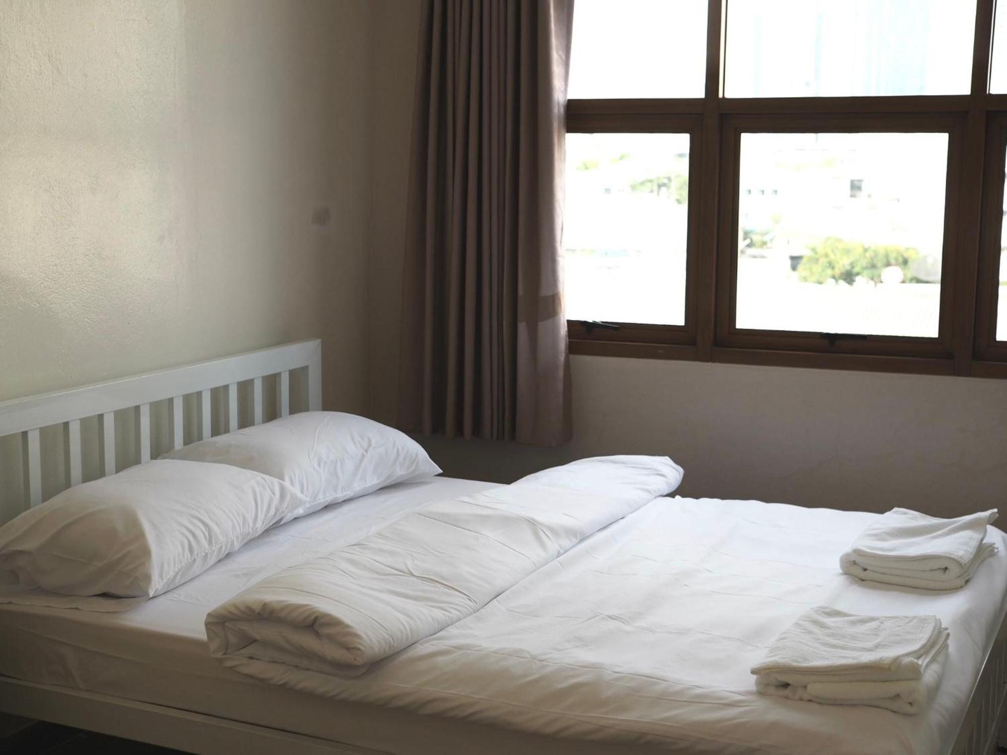 Krung Tone Hostel Bangkok Ngoại thất bức ảnh