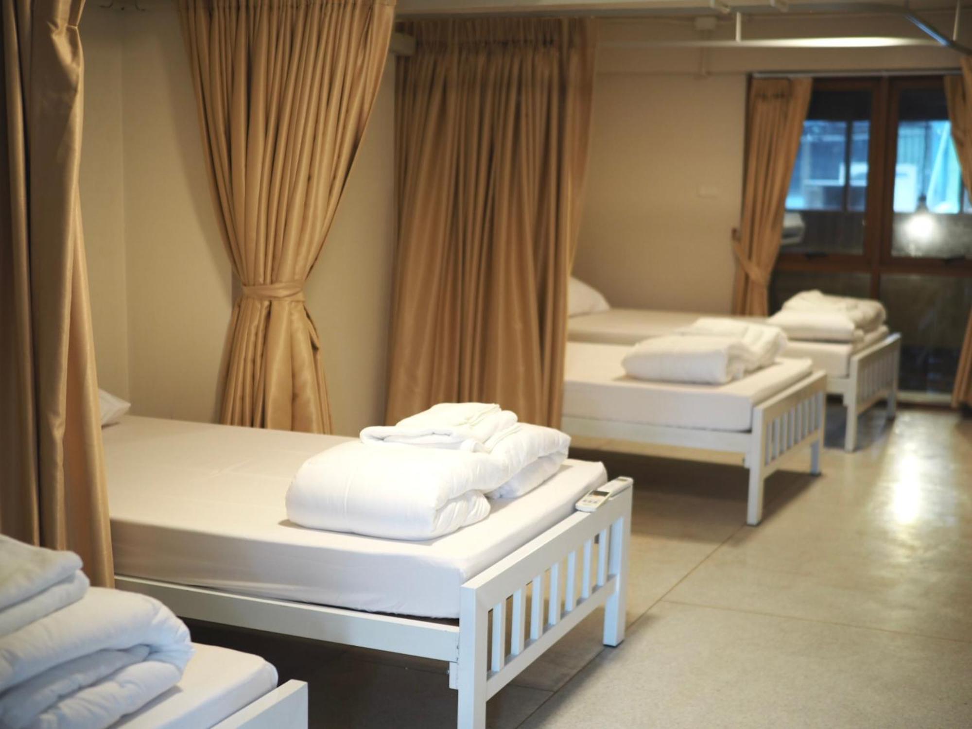 Krung Tone Hostel Bangkok Ngoại thất bức ảnh